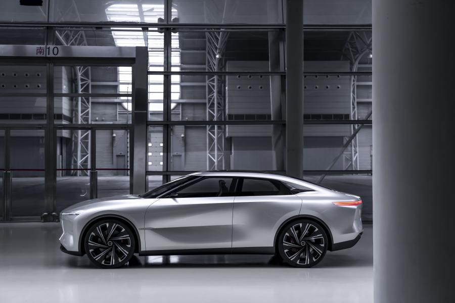  Infiniti Qs Inspiration 2019 года  (фото 2 из 41)